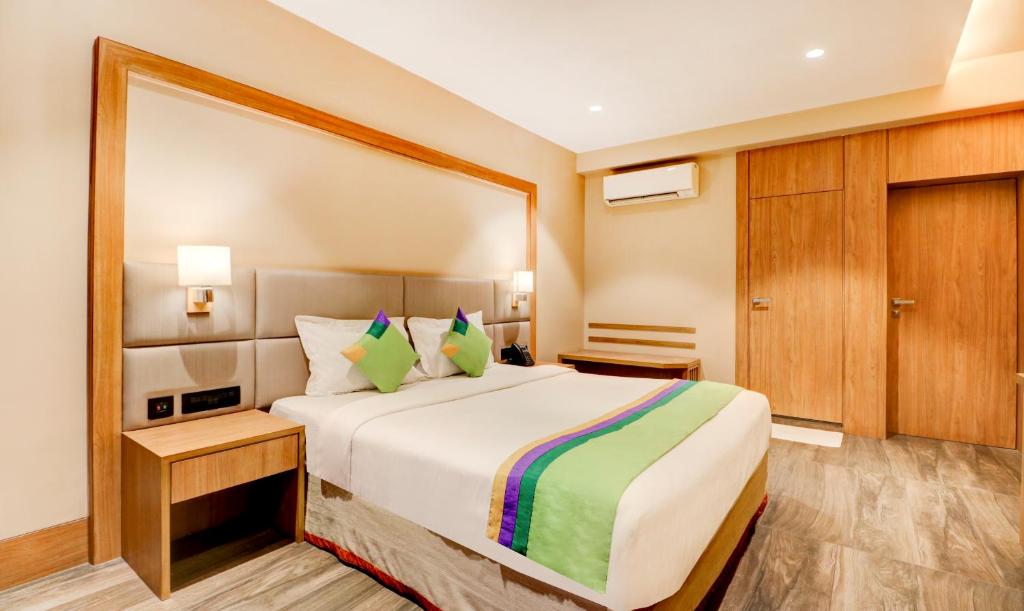 Двухместный ([Sanitized] Deluxe Double or Twin Room) отеля OYO 11453 Radhe Palace, Калькутта