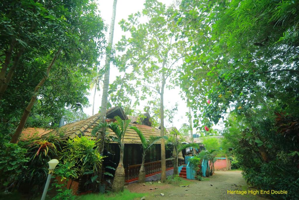 Двухместный (Двухместный номер с 1 кроватью и балконом), Varkala Marine Palace