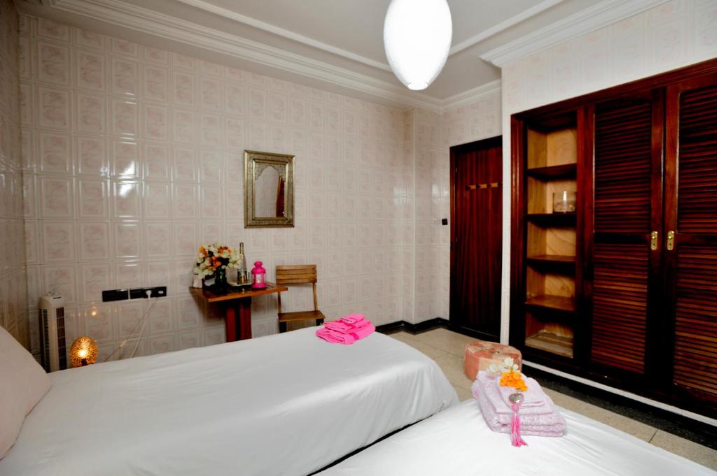 Двухместный (Двухместный номер с 1 кроватью или 2 отдельными кроватями, общая ванная комната) гостевого дома LHOSTEL à Casablanca, Касабланка
