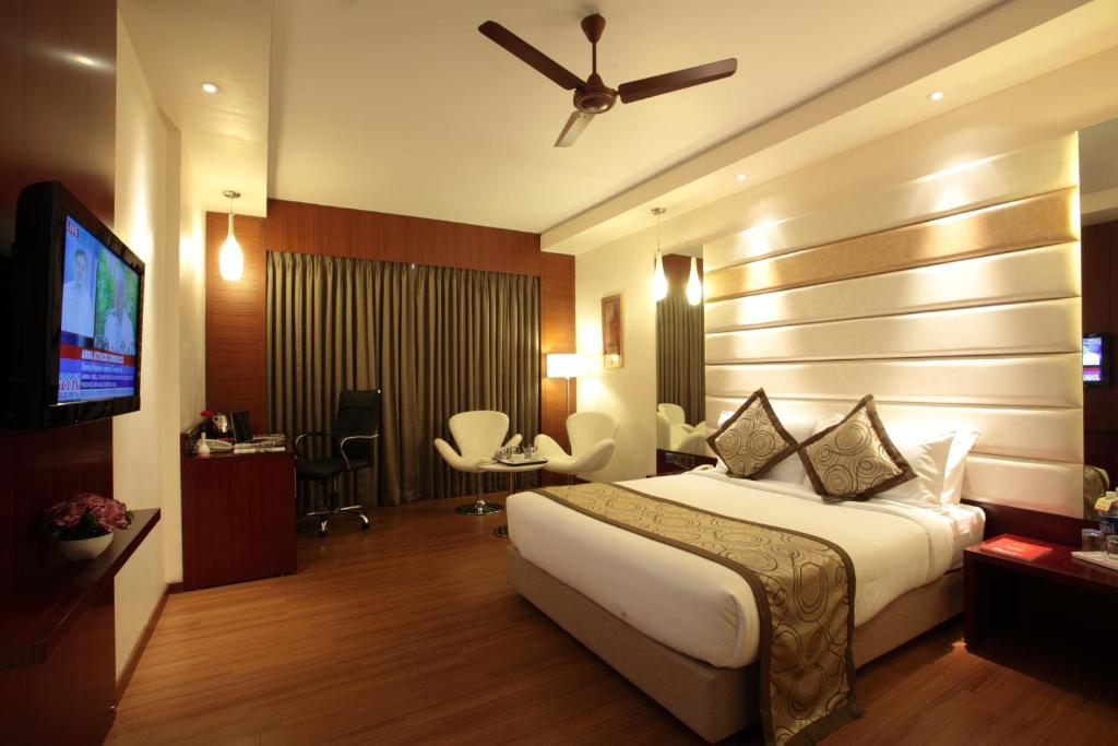 Двухместный (Улучшенный двухместный номер с 1 кроватью или 2 отдельными кроватями) отеля Daspalla Hyderabad, Хайдарабад