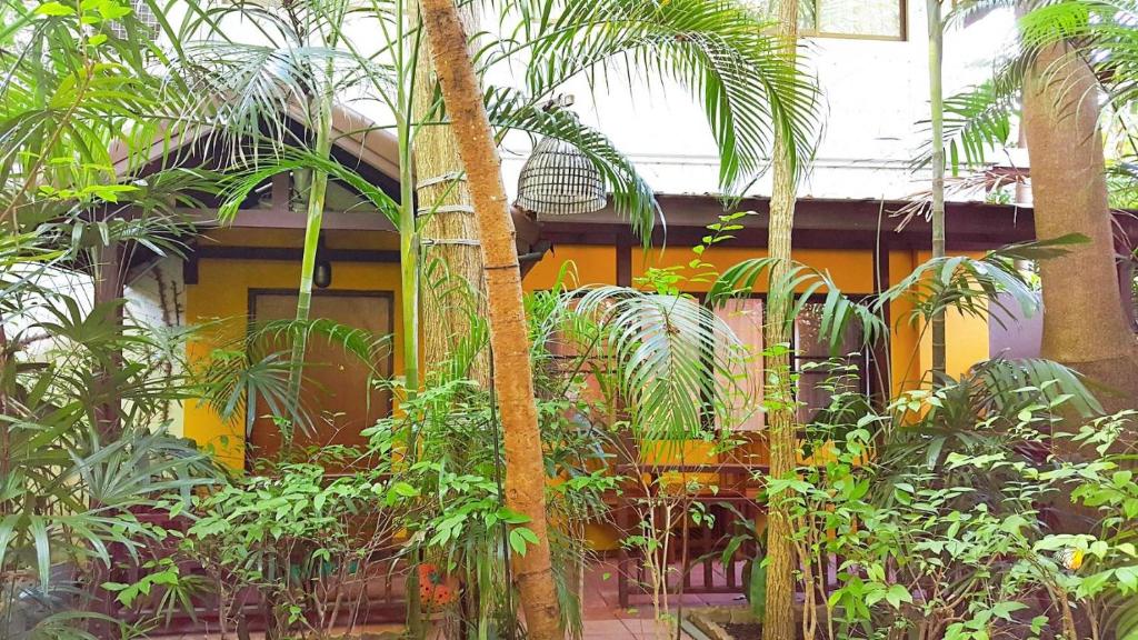 Трехместный (Трехместный номер) курортного отеля Birds and Bees Resort, Паттайя
