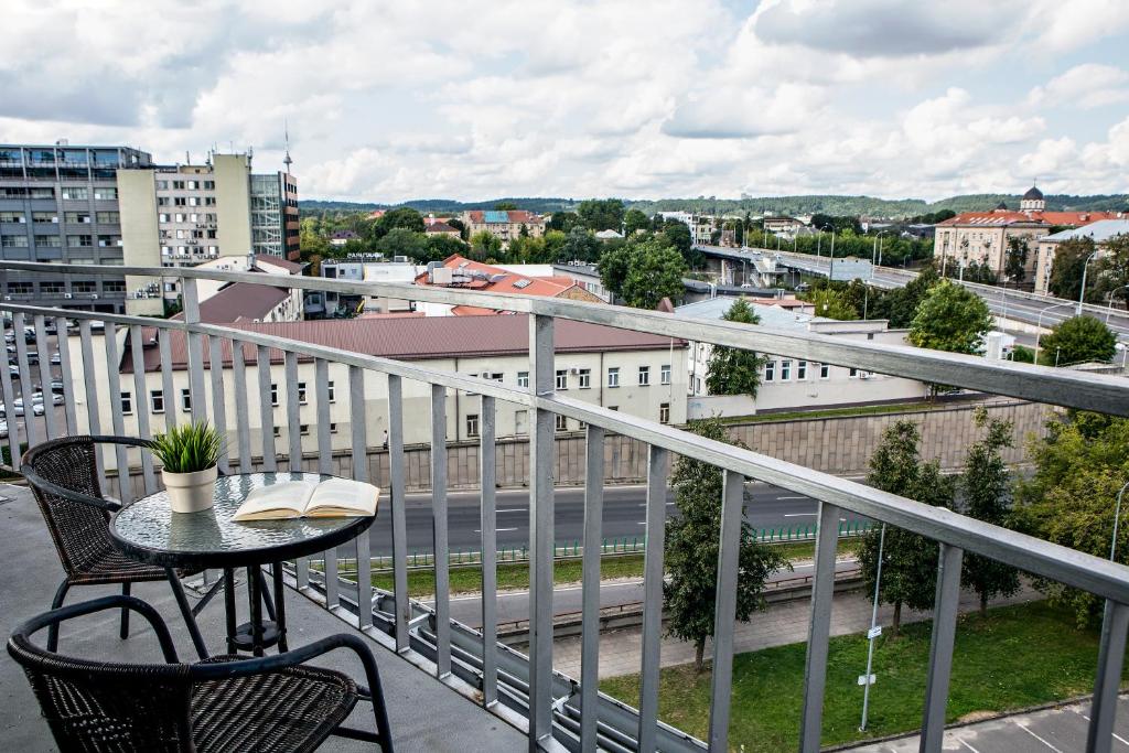 Студио (Номер-студио с балконом), Hotel Europa City Vilnius