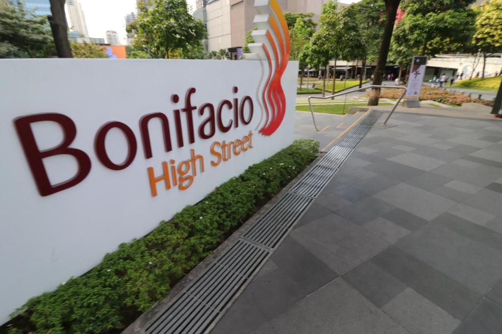 Апартаменты (Апартаменты с 1 спальней), Oasis Regency @ Fort Victoria BGC