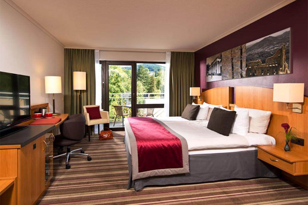 Двухместный (Двухместный номер «Комфорт» с 1 кроватью или 2 отдельными кроватями) отеля Leonardo Royal Hotel Baden- Baden, Баден-Баден