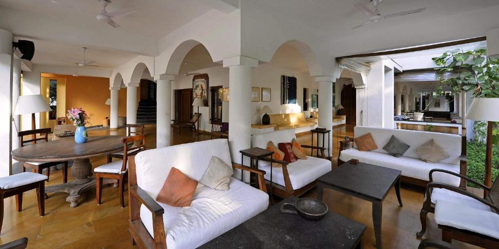 Вилла (Вилла с собственным бассейном), Aashyana Lakhanpal