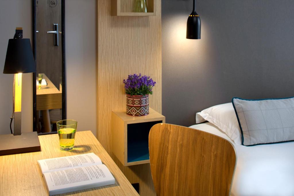 Двухместный (Стандартный двухместный номер с 2 отдельными кроватями) отеля Chouette Hotel, Париж