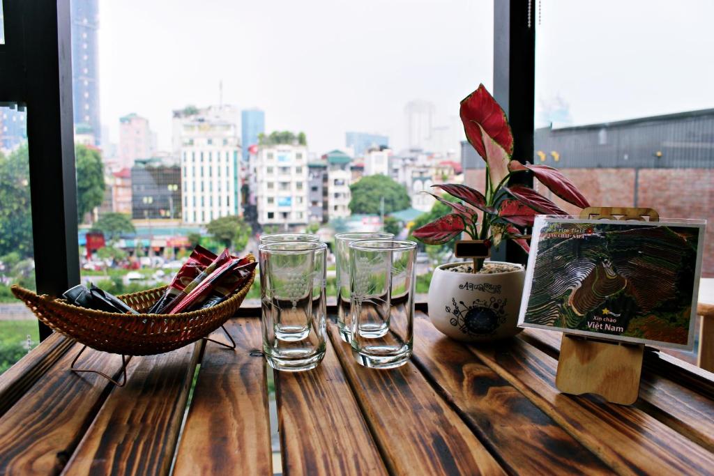 Студио (Номер-студио с видом на озеро), Amazing stay- homestay, city view, near center Hanoi, NK Cau Giay