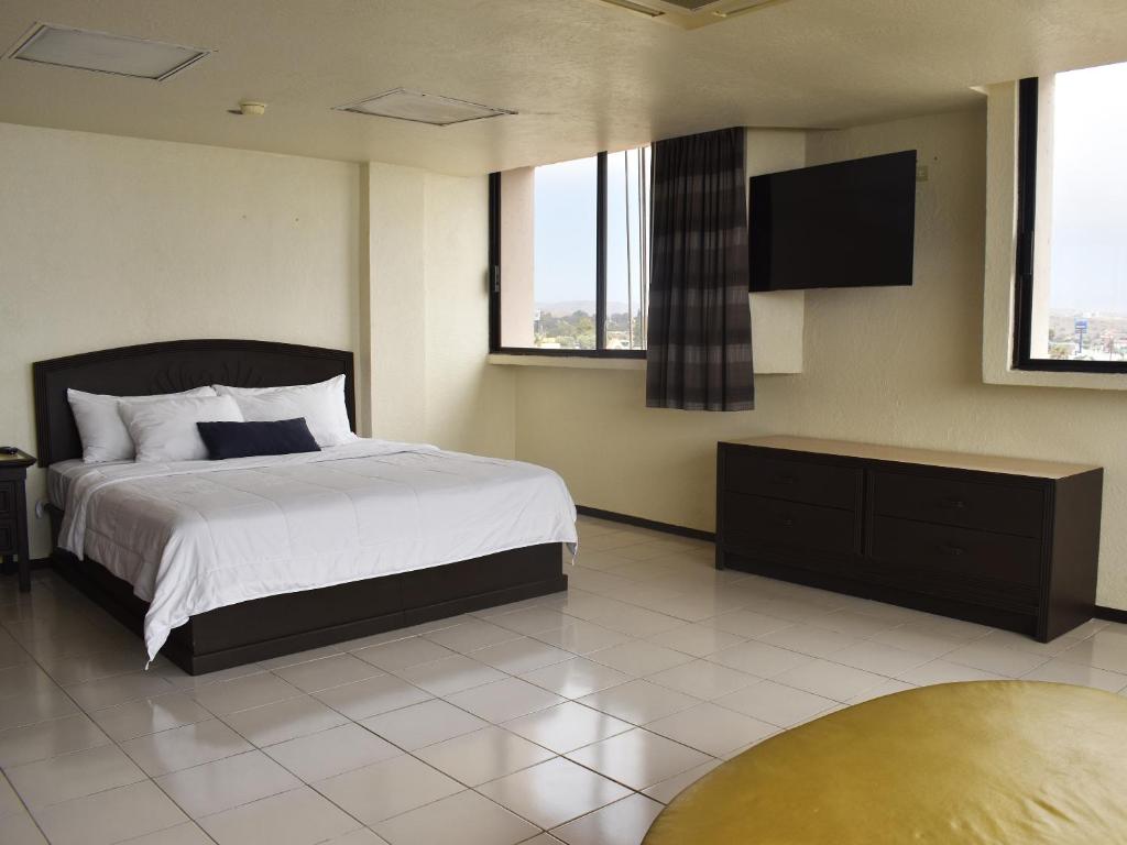 Сьюит (Люкс, вид на море) отеля Hotel Corona Plaza, Росарито