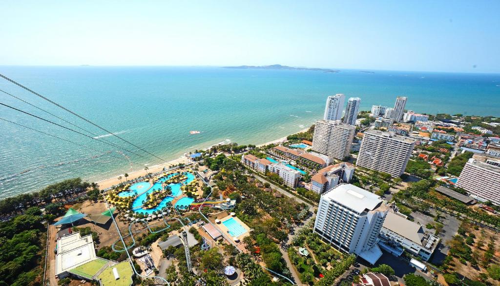 Двухместный (Двухместный номер Делюкс с 2 отдельными кроватями и видом на море) отеля Pattaya Park Beach Resort, Паттайя