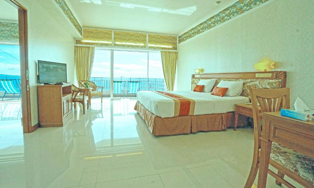 Сьюит (Люкс с 2 спальнями) отеля Pattaya Park Beach Resort, Паттайя