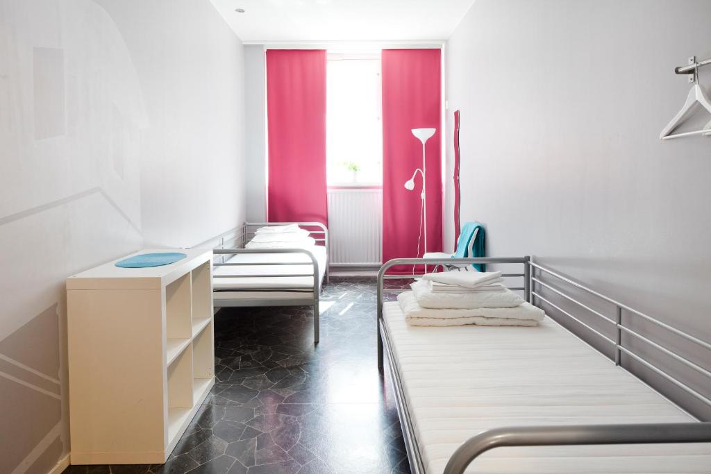 Двухместный (Двухместный номер с 2 отдельными кроватями и общей ванной комнатой) хостела Dream Hostel & Hotel Tampere, Тампере