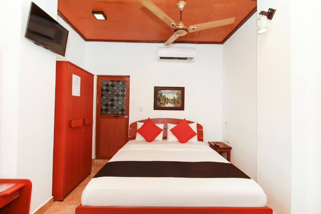 Двухместный (Предложение Staycation - Двухместный номер Делюкс с 1 кроватью (скидка в размере 25% на еду и напитки)) курортного отеля JKAB Beach Resort, Тринкомали