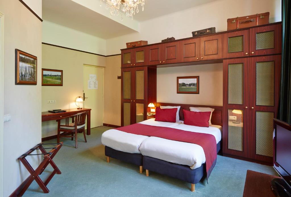 Двухместный (Двухместный номер Делюкс с 2 отдельными кроватями) отеля Golden Tulip Mastbosch Hotel Breda, Берген-оп-Зом