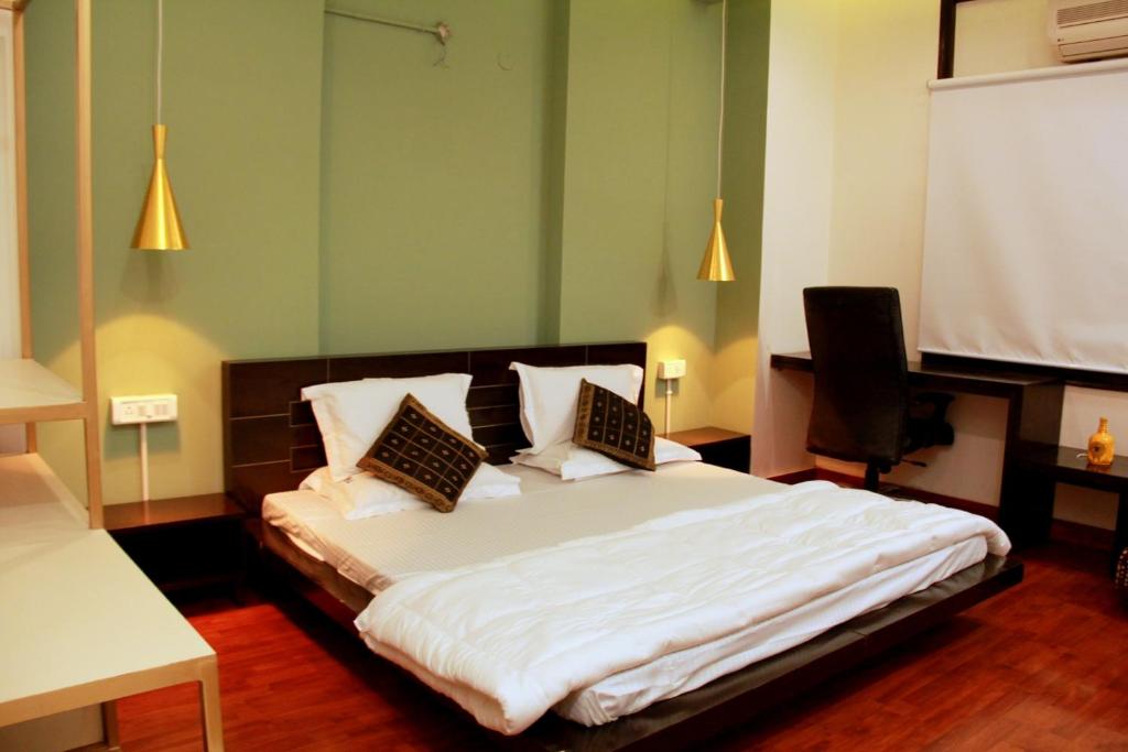 Двухместный (Номер Делюкс с кроватью размера «king-size») хостела Tobo Stays, Нью-Дели
