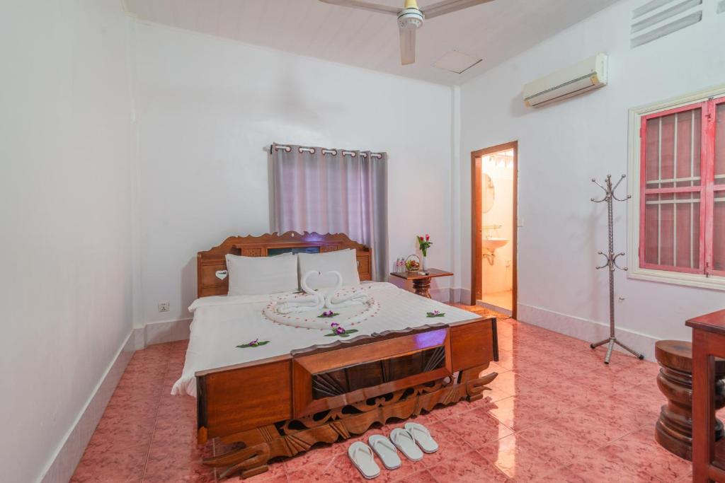 Двухместный (Улучшенный двухместный номер с 1 кроватью) гостевого дома Five Rose Siem Reap Hostel, Сием Рип