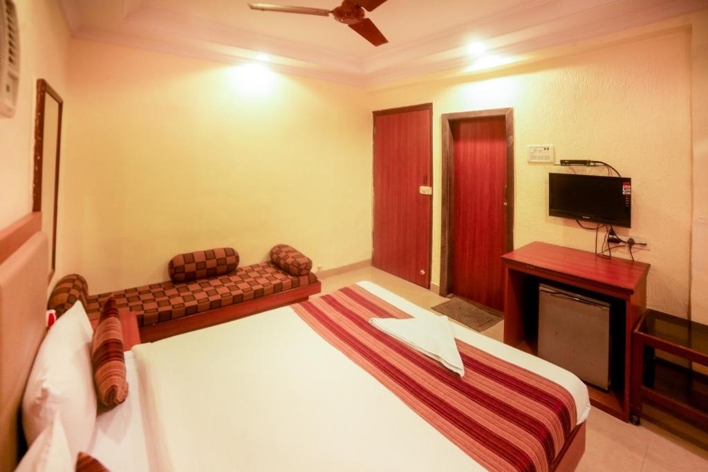 Двухместный (Номер Делюкс) отеля Lucky Hotel Bandra, Мумбай