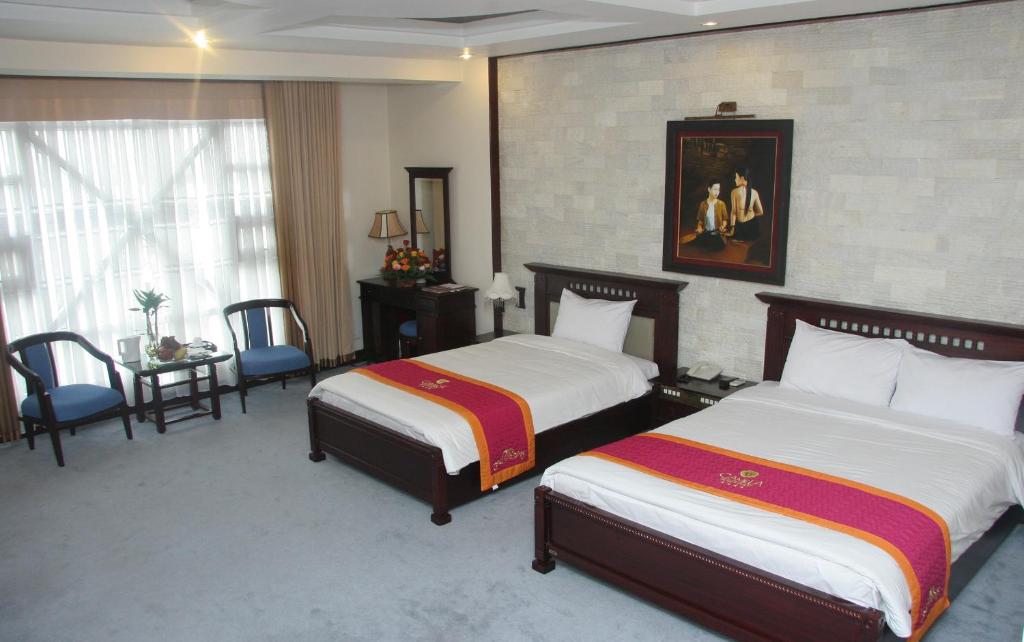Трехместный (Представительский трехместный номер) отеля Camela Hotel & Resort, Хайфон