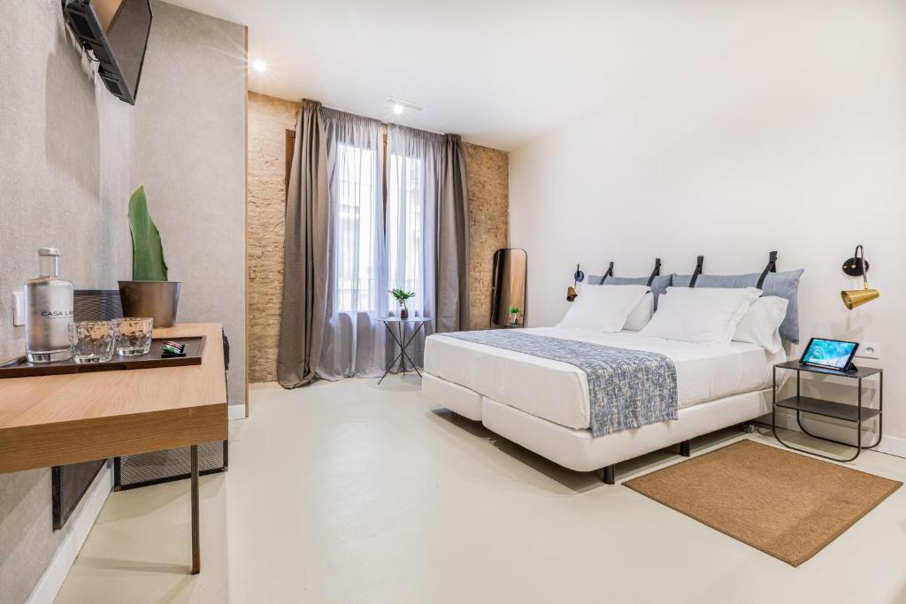 Двухместный (Двухместный номер Делюкс с 1 кроватью или 2 отдельными кроватями) отеля Casa Lirio, Барселона