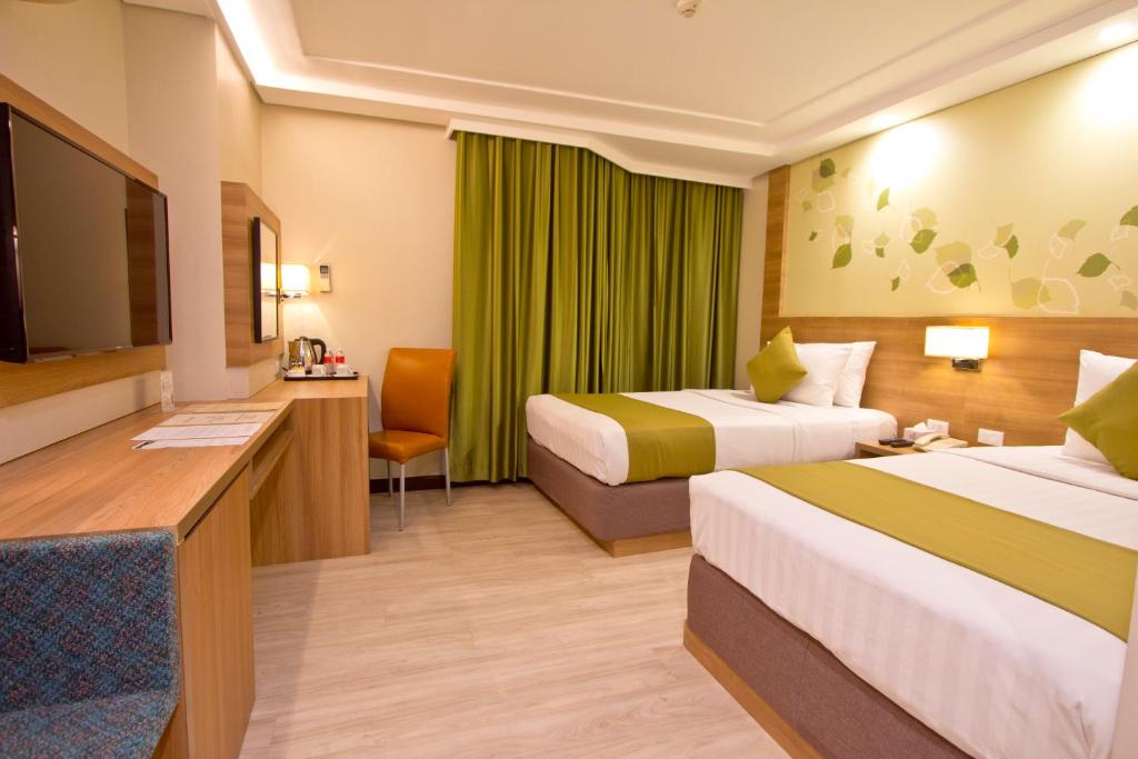 Двухместный (Двухместный номер Делюкс с 1 кроватью) отеля Crown Regency Hotel Makati, Манила