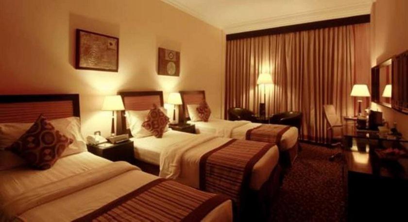 Трехместный (Трехместный номер) отеля Dorus Hotel (ex Montreal Hotel), Дубай