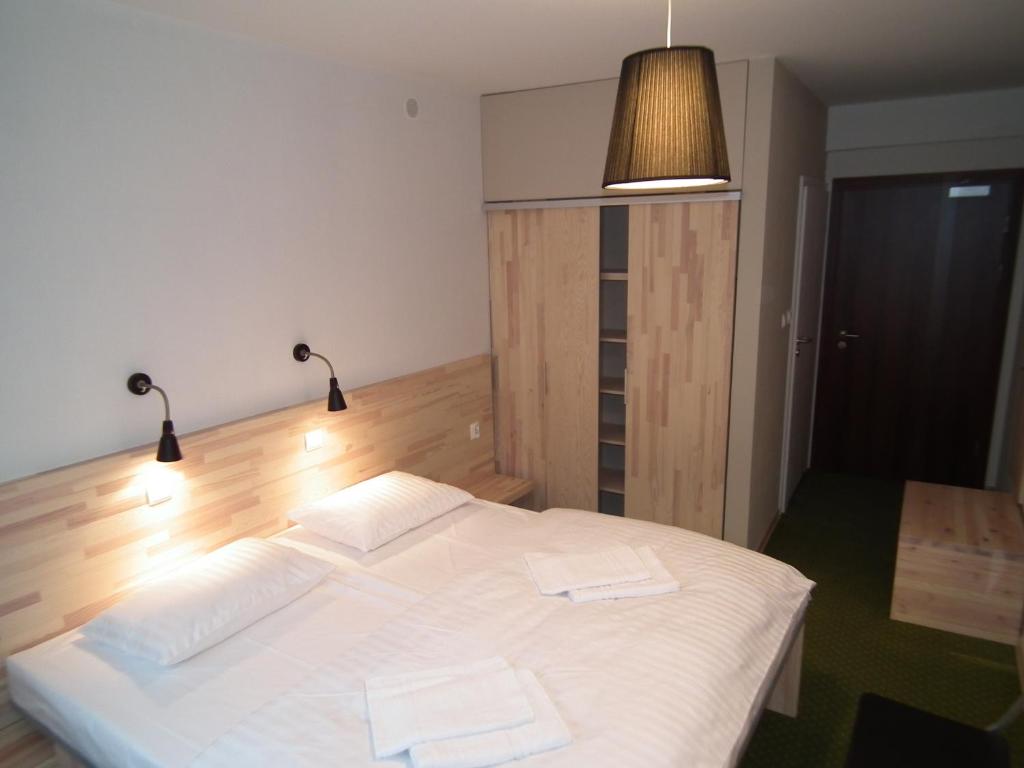 Двухместный (Двухместный номер с 1 кроватью или 2 отдельными кроватями) семейного отеля 5A Hotel Services, Кошалин