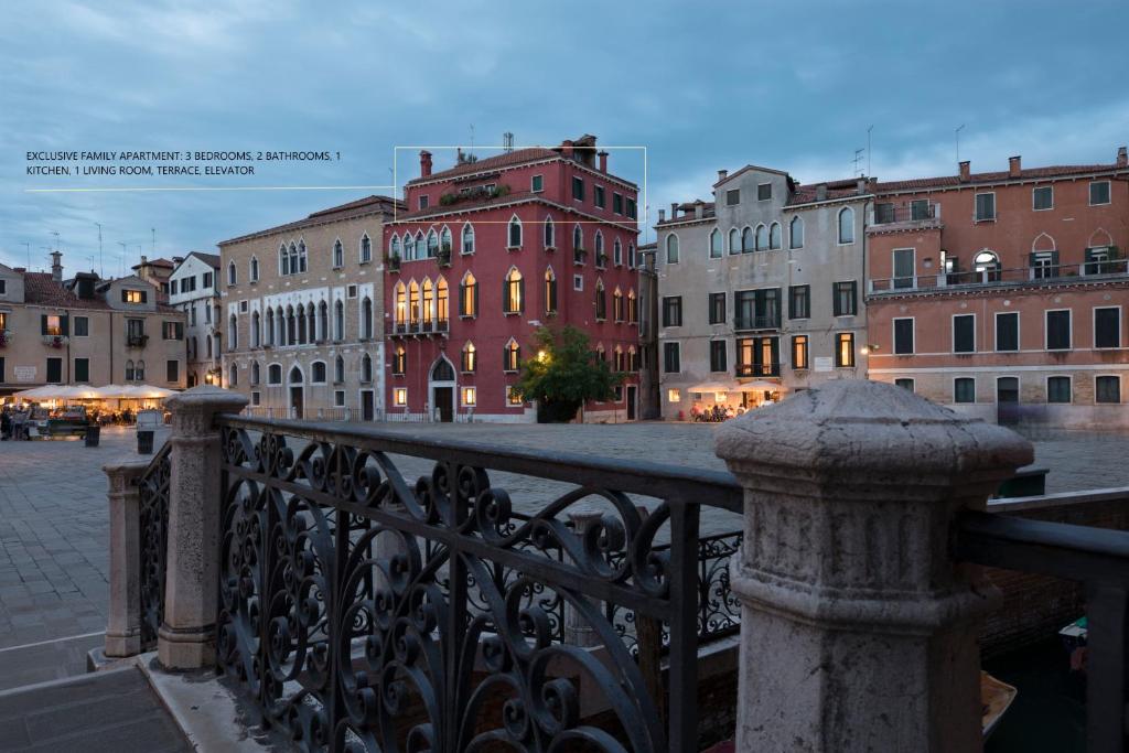 Апартаменты (Three-Bedroom Apartment with Terrace -  Separate Building) отеля Palazzo Paruta, Венеция