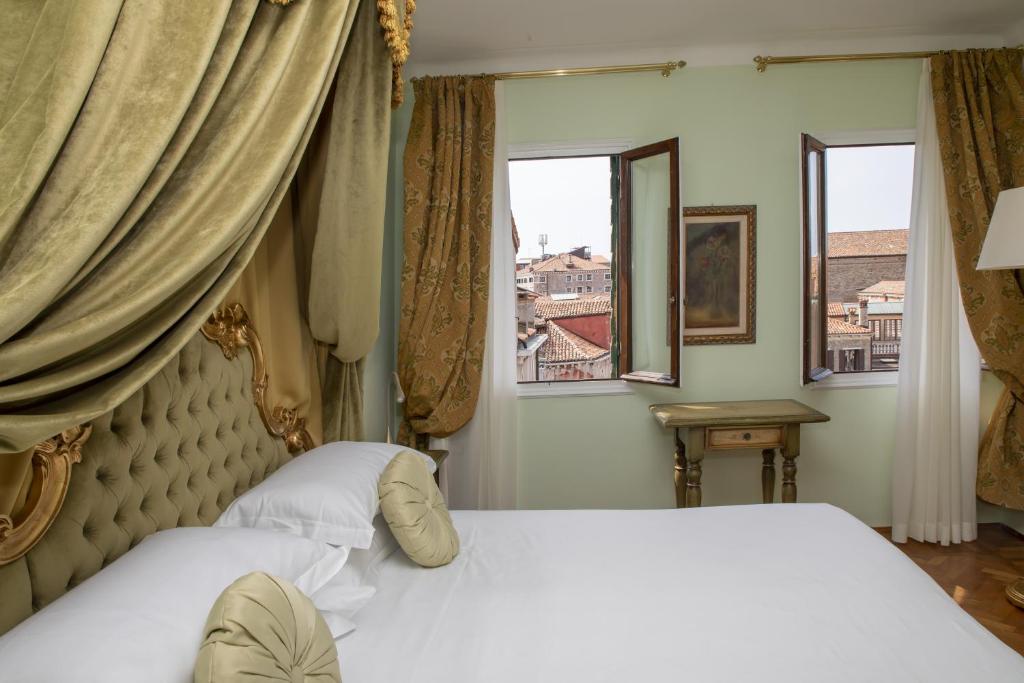 Апартаменты (Three-Bedroom Apartment with Terrace -  Separate Building), Palazzo Paruta