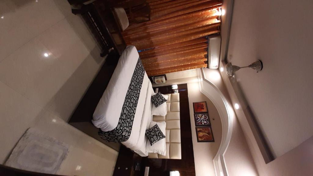 Отель Krishna Inn, Нью-Дели
