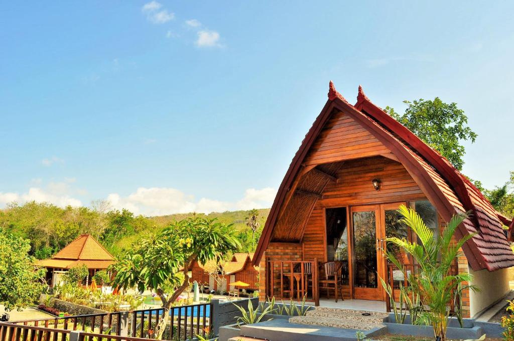 Номер (Бунгало Делюкс с видом на море), Surya Chandra Beach Bungalow