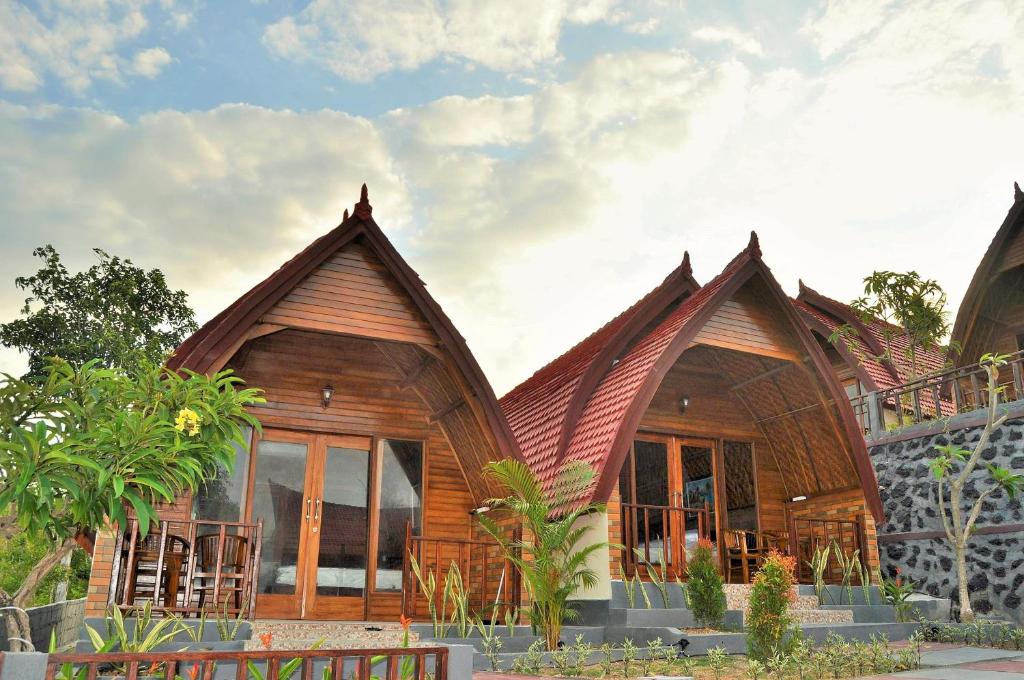 Номер (Бунгало Делюкс с видом на море), Surya Chandra Beach Bungalow