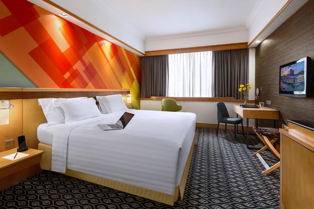Двухместный (Двухместный номер Делюкс с 1 кроватью или 2 отдельными кроватями и Wi-Fi) отеля Furama City Centre, Сингапур (город)