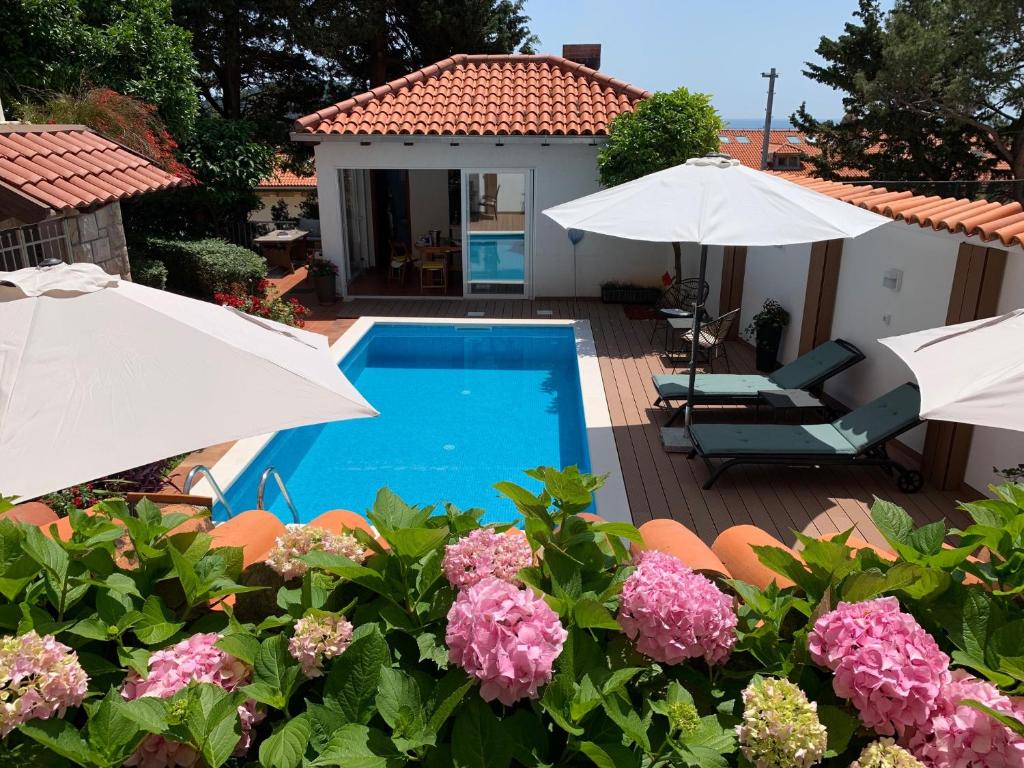 Villa Gloria with pool
