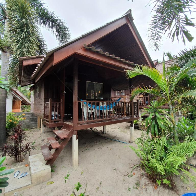 Двухместный (Небольшой двухместный номер с 1 кроватью), Silver Sand Koh Tao