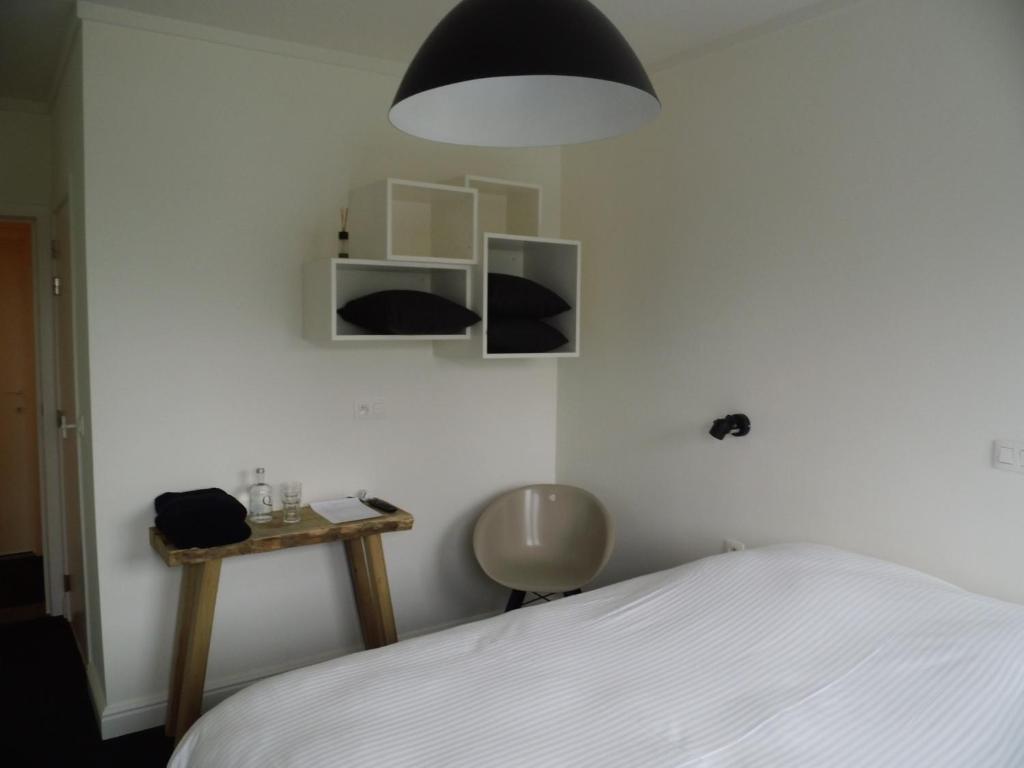 Двухместный (Двухместный с 1 кроватью или 2 отдельными кроватями и душем) гостевого дома Quarante Cinq, Гент