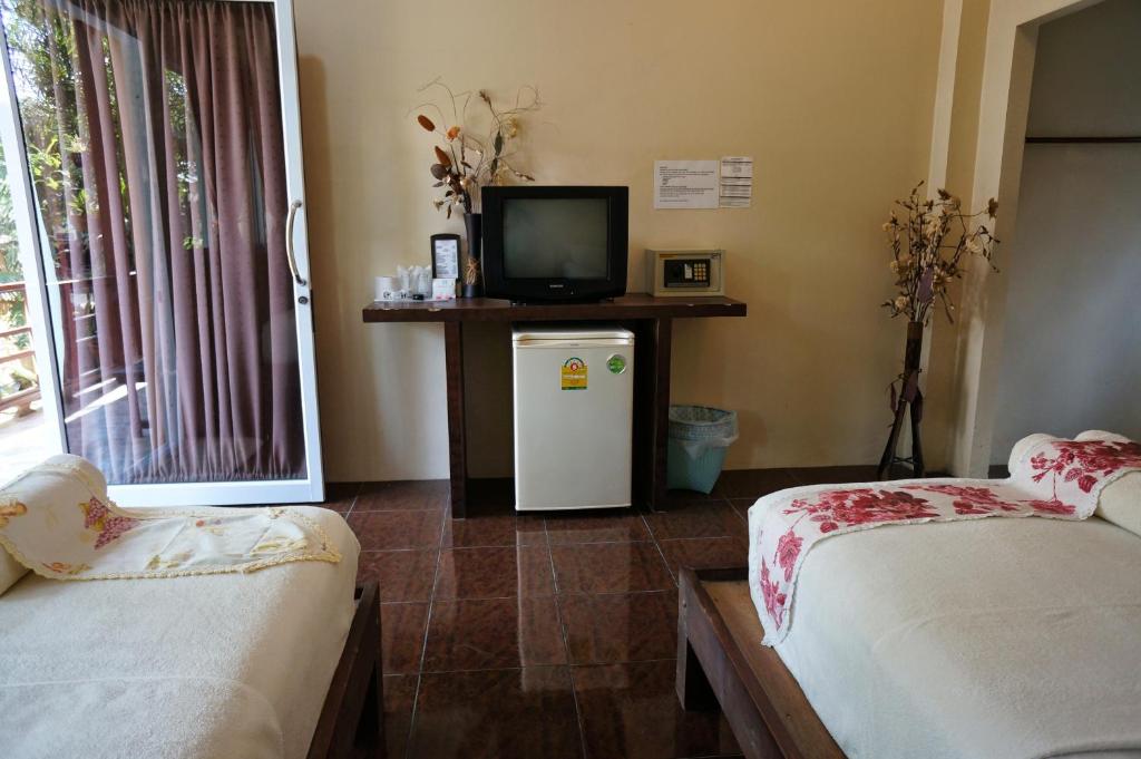 Двухместный (Стандартный двухместный номер с 2 отдельными кроватями) курортного отеля Silver Sand Koh Tao, Ко Тао