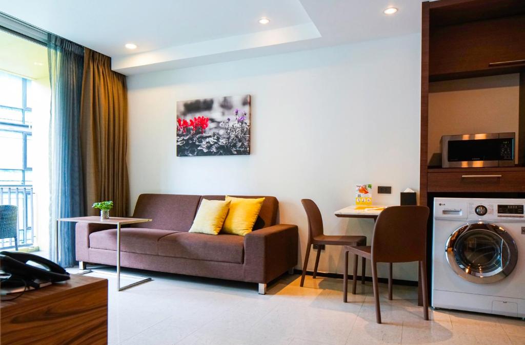 Сьюит (Суперлюкс с 2 спальнями) отеля LiT BANGKOK Residence, Бангкок