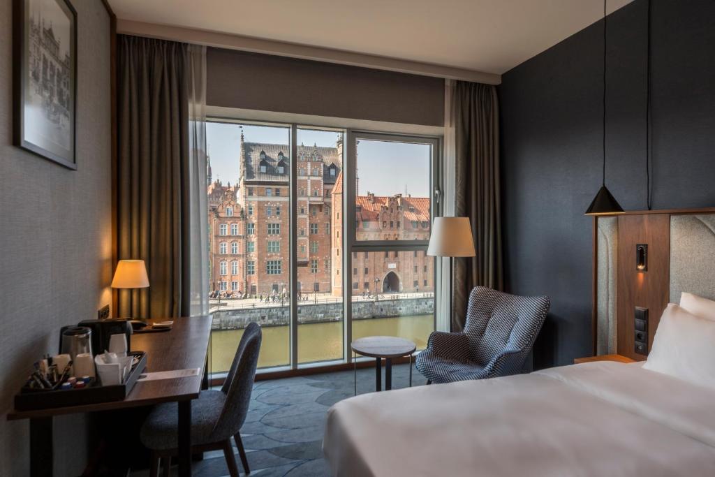 Двухместный (Улучшенный номер с видом на реку), Radisson Hotel & Suites, Gdansk