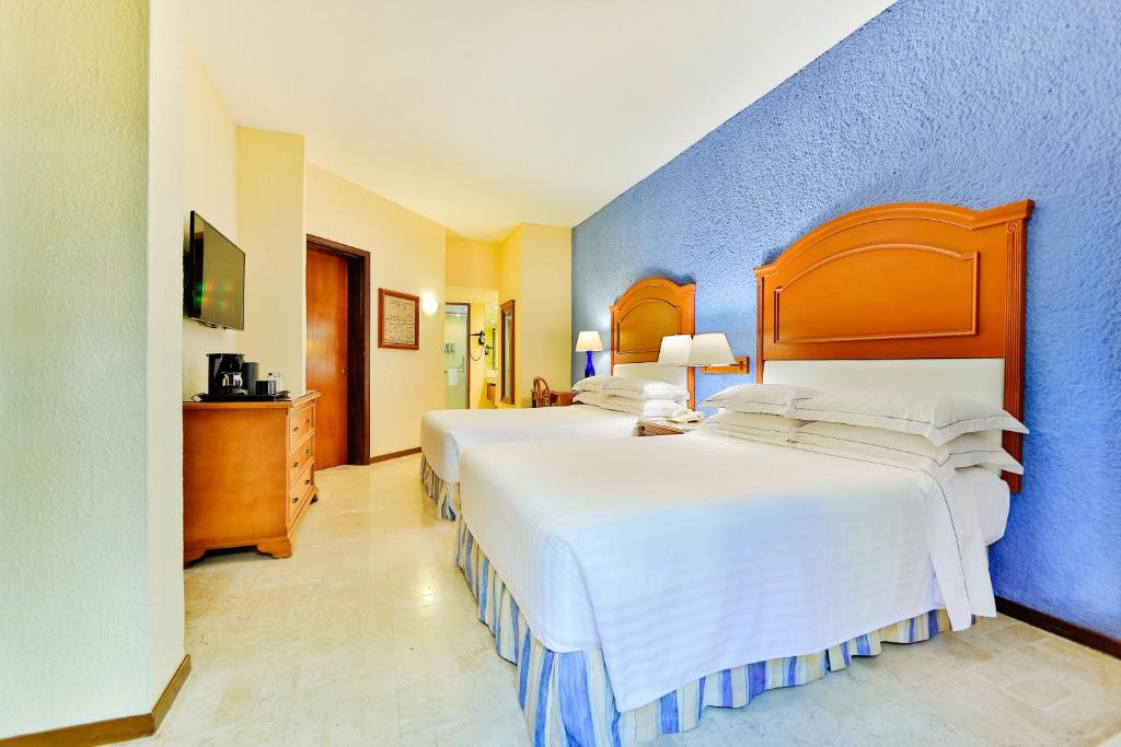 Семейный (Семейный номер Premium Level рядом с океаном) курортного отеля Occidental Tucancún, Канкун