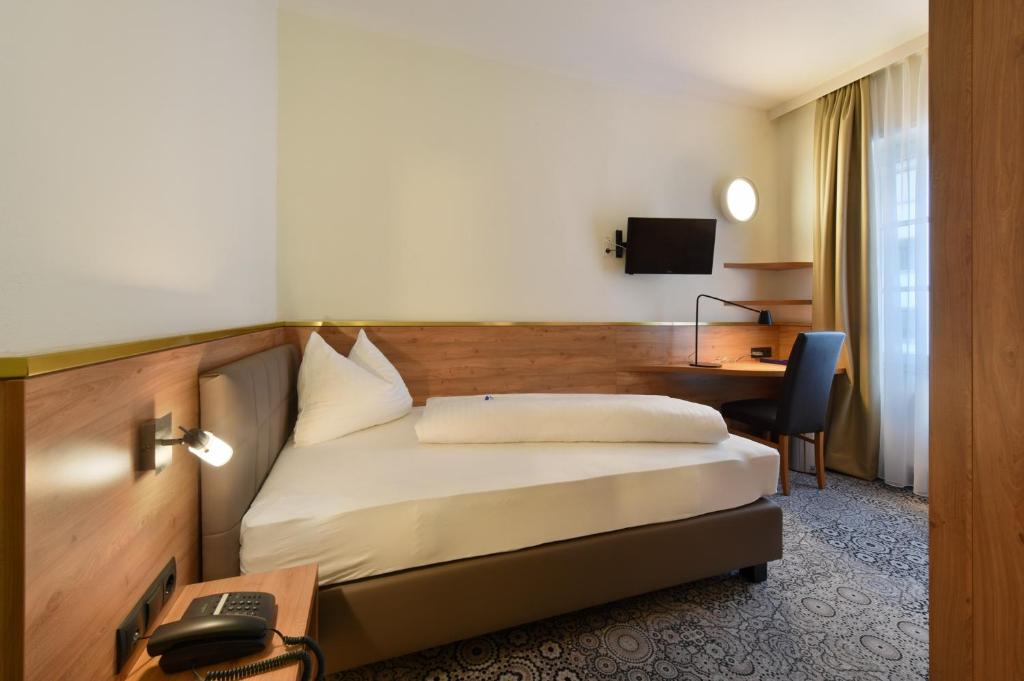 Двухместный (Бюджетный двухместный номер с 1 кроватью) отеля Hotel Zach, Инсбрук