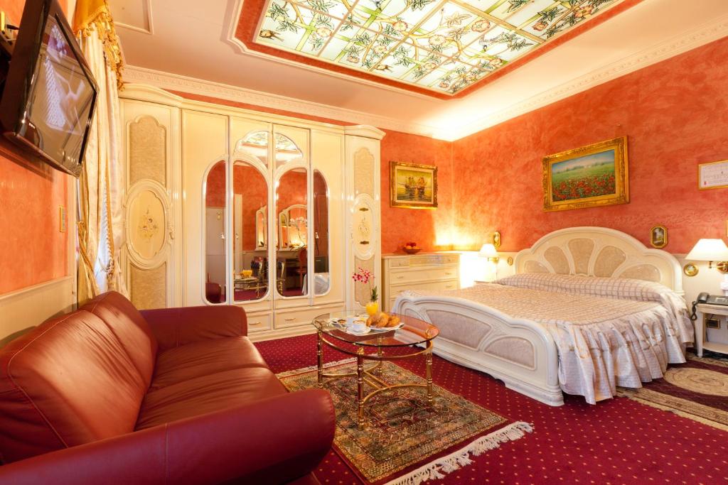 Двухместный (Улучшенный двухместный номер с 1 кроватью) отеля Hotel Victoria, Лугано