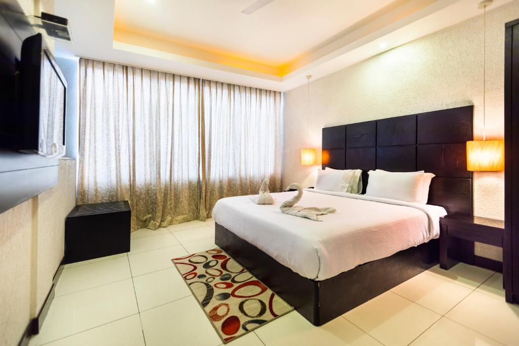 Двухместный (Улучшенный двухместный номер с 1 кроватью) отеля Eldoris Hotels, Ченнаи