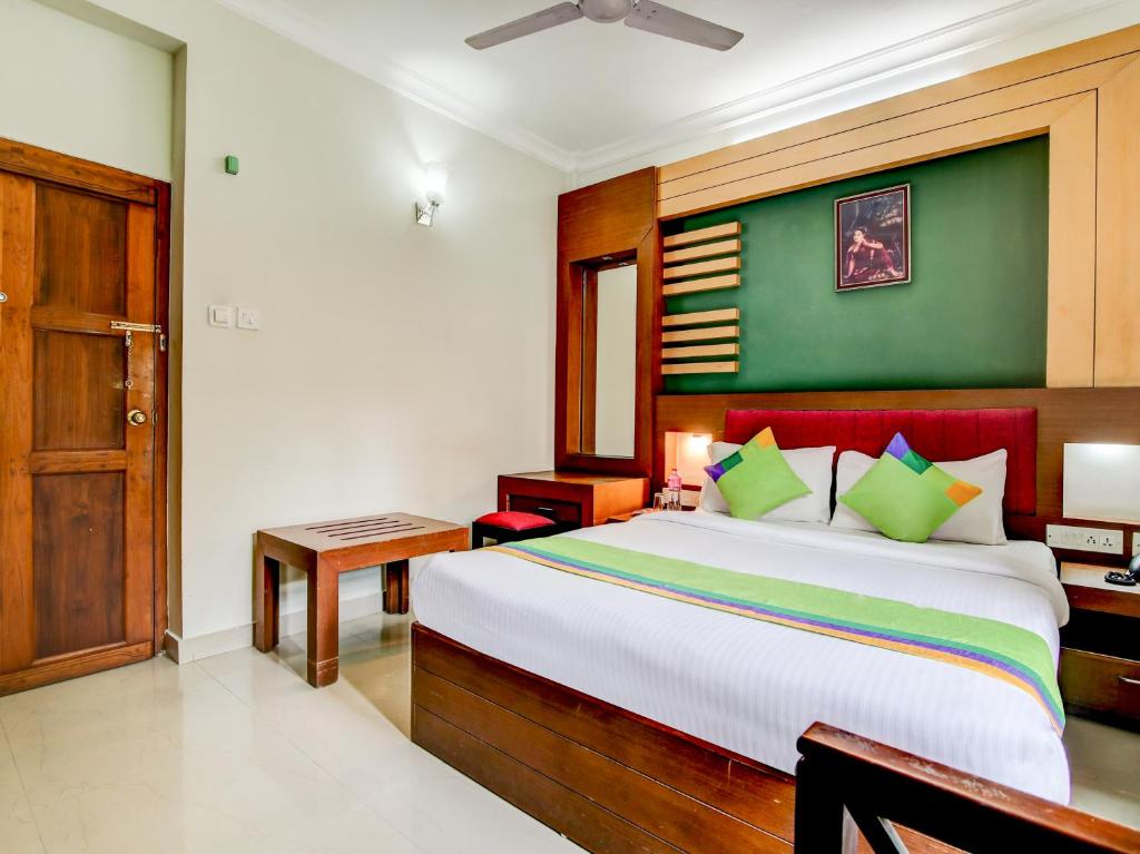 Двухместный ([Sanitized] Standard Double or Twin Room), Treebo Trend Nandanam Park