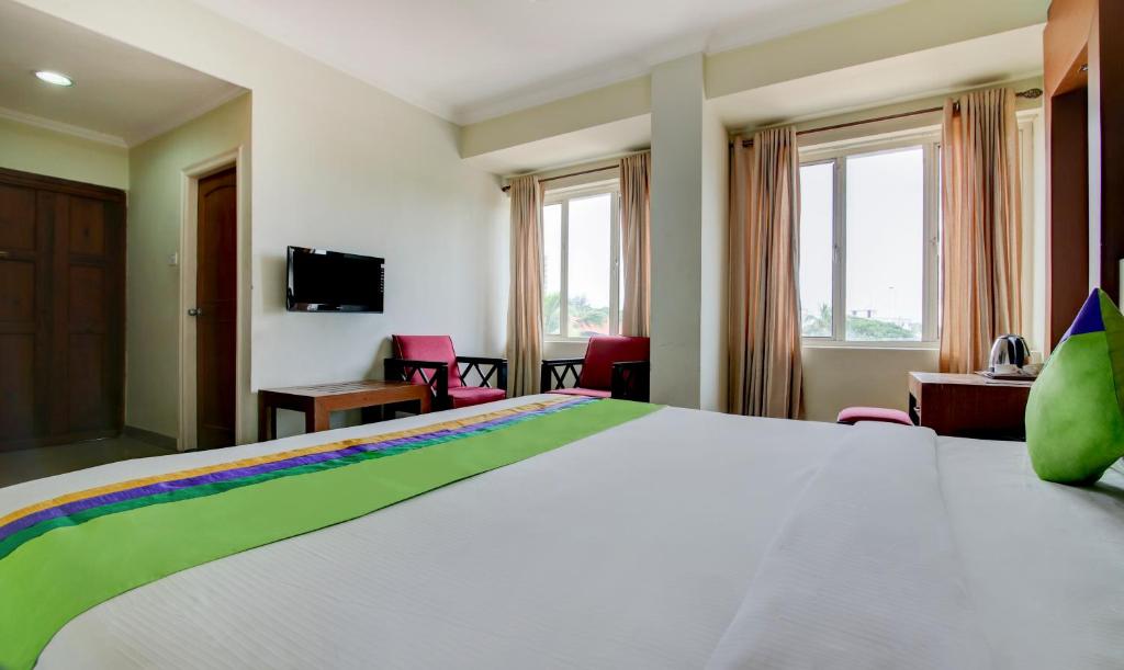 Двухместный ([Sanitized] Superior Double Room) отеля Treebo Trend Nandanam Park, Тривандрум