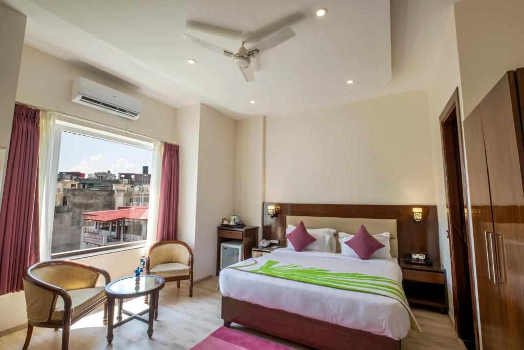 Двухместный (Двухместный номер Делюкс с 1 кроватью) отеля Regenta Inn On The Ganges Rishikesh, Ришикеш