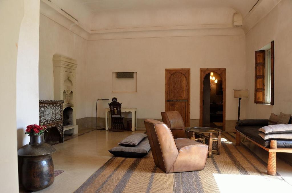 Сьюит (Большой люкс Harim с собственным бассейном) гостевого дома Ksar Char-Bagh Relais&Chateaux, Марракеш