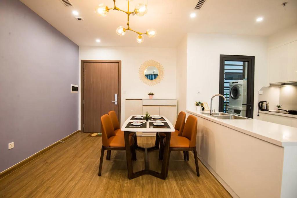 Апартаменты (Апартаменты с 3 спальнями), Bayhomes Skylake Serviced Apartment