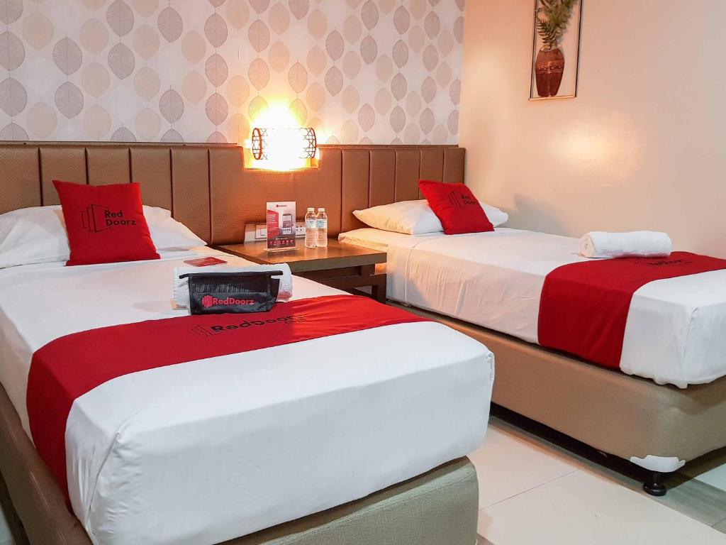 Двухместный (Двухместный номер с 2 отдельными кроватями) отеля RedDoorz Plus near Holy Name University Medical Center, Панглао