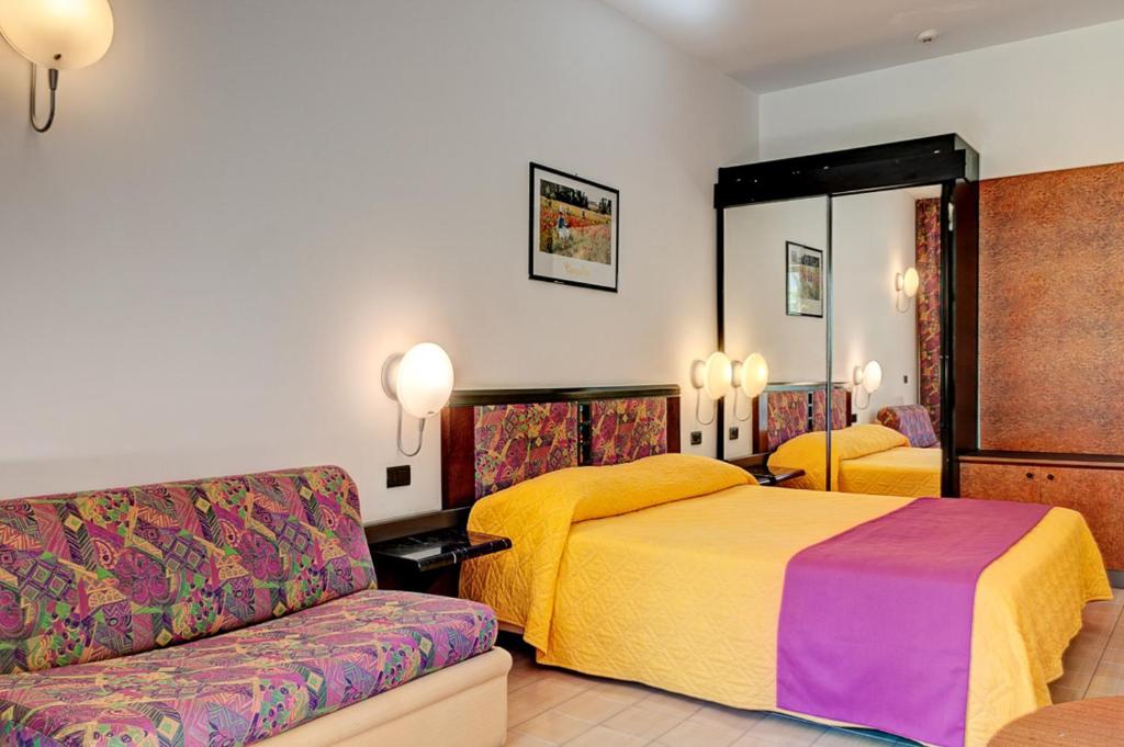 Двухместный (Двухместный номер эконом-класса с 1 кроватью или 2 отдельными кроватями) отеля Hotel Olimpo le Terrazze, Летоянни