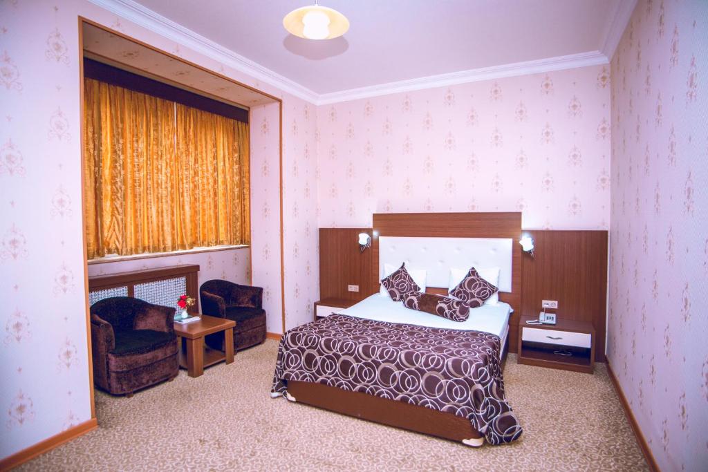 Сьюит (Семейный люкс) отеля Grand Nakhchivan Hotel, Нахичевань