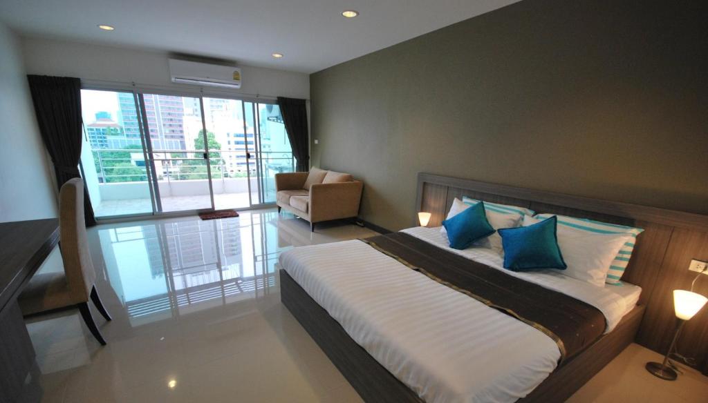 Сьюит (Люкс) апарт-отеля Baan Mina, Бангкок